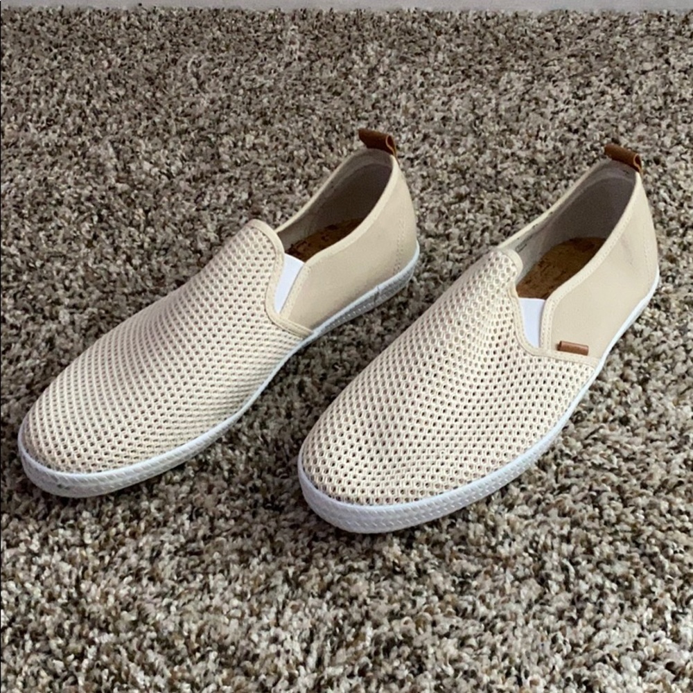 H&M men’s mesh shoes